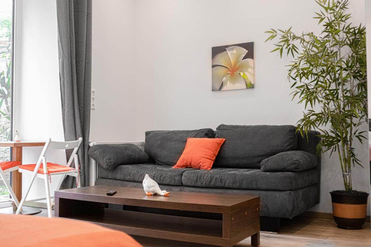 וינה Fullfilling 3Br Shared Apartment With Pleasing Patio מראה חיצוני תמונה