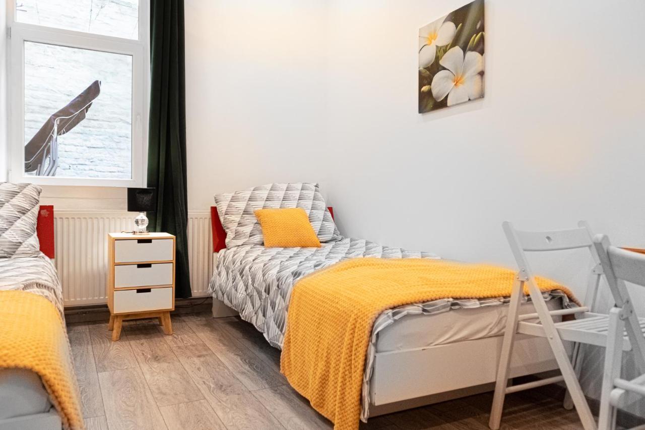 וינה Fullfilling 3Br Shared Apartment With Pleasing Patio מראה חיצוני תמונה