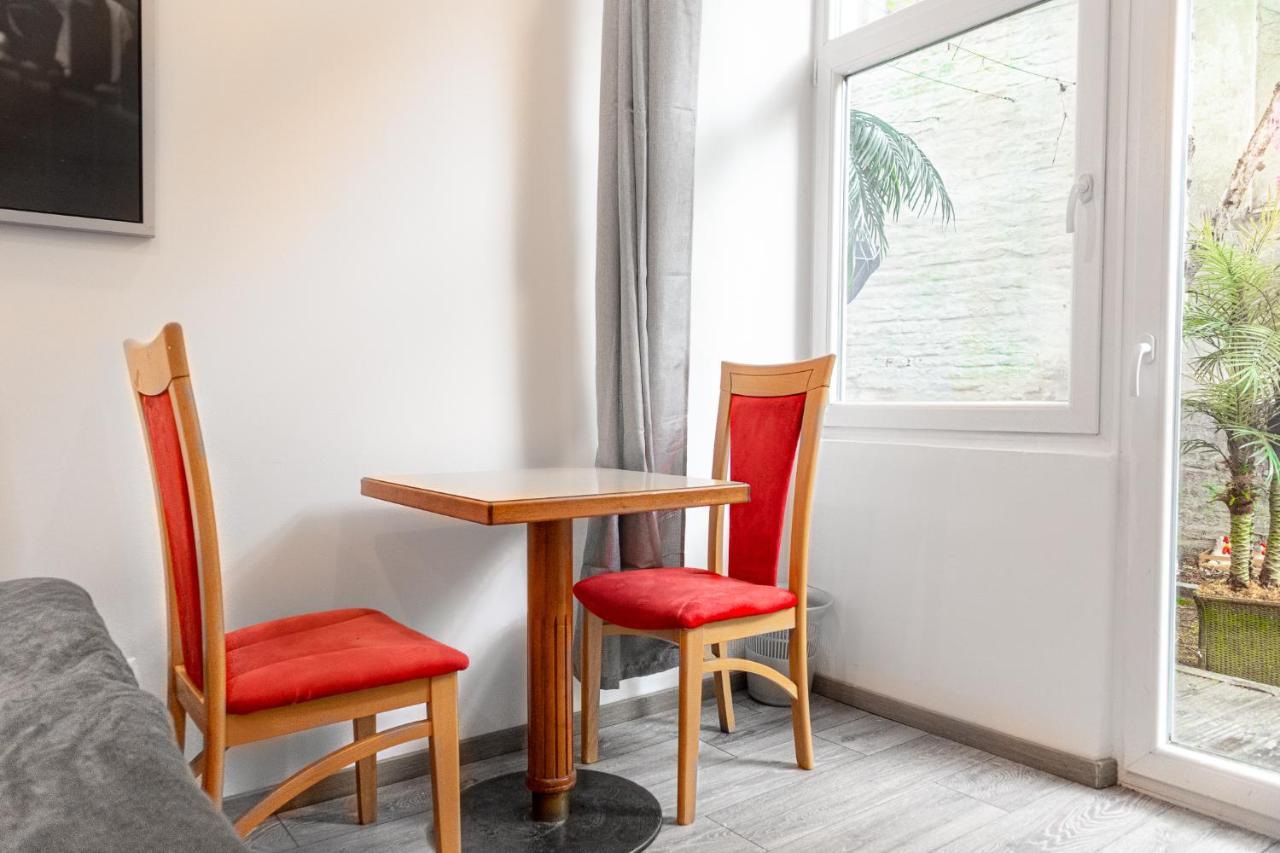 וינה Fullfilling 3Br Shared Apartment With Pleasing Patio מראה חיצוני תמונה