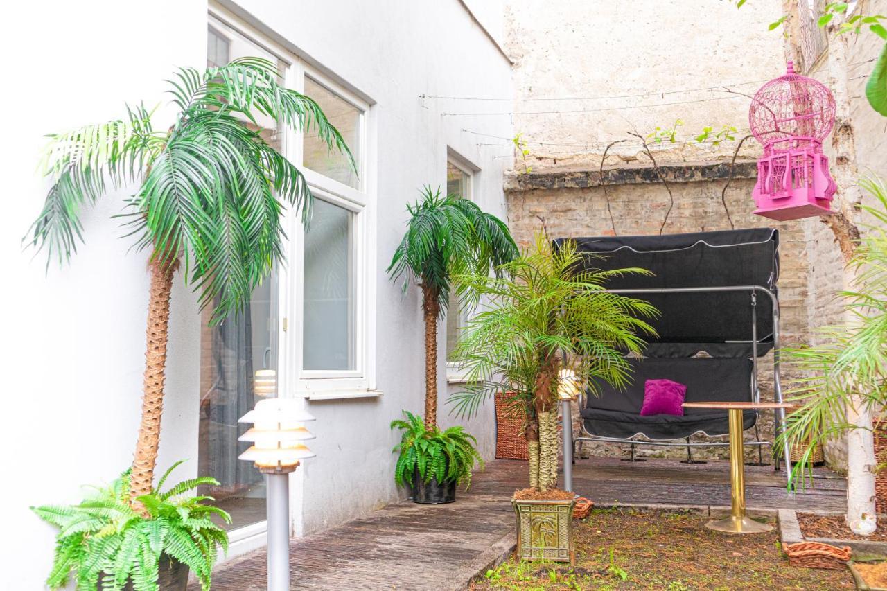 וינה Fullfilling 3Br Shared Apartment With Pleasing Patio מראה חיצוני תמונה